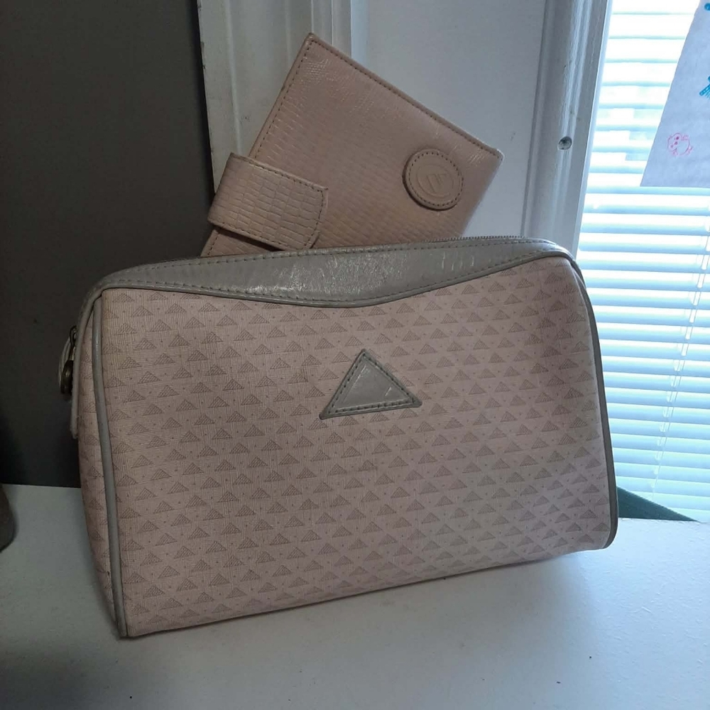 LIZ CLAIBORNE 1984 Vintage/Retired RARE Pink Crossbody & Wallet 2 Pc Set